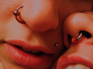 nasal-piercing