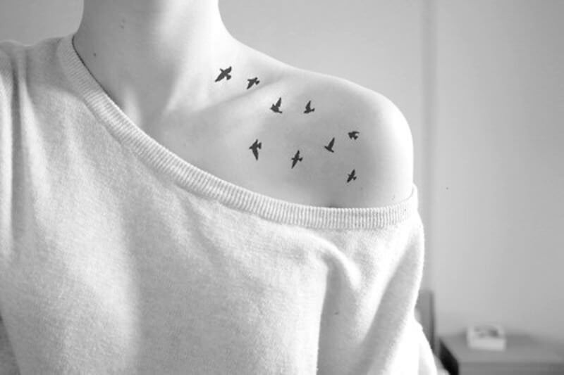 Tatuajes de golondrinas volando
