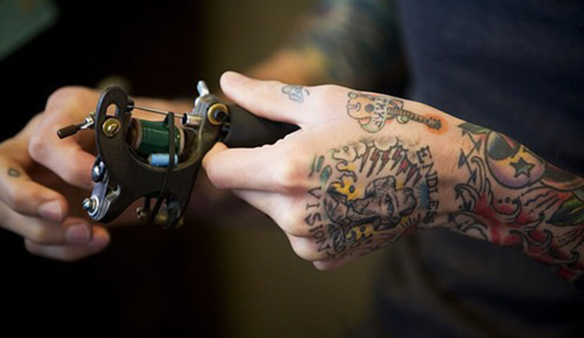 ¿Cómo llegar a ser un tatuador?