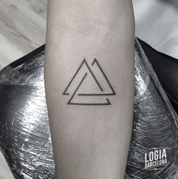 Tatuajes de simbología vikinga | Logia Tattoo Barcelona