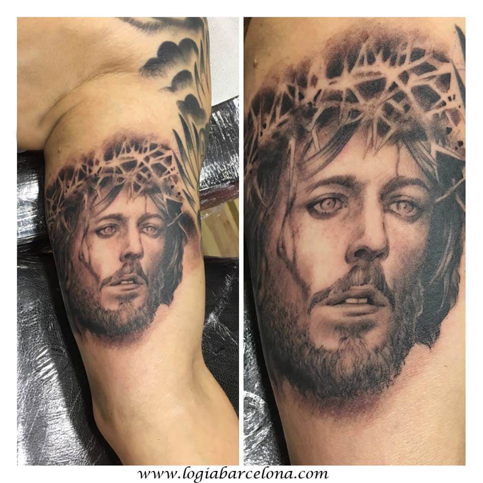 Tatuaje Cristo En El Brazo