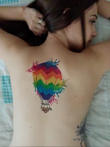 tatuaje globo espalda