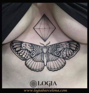tatuaje-mariposa-gema-logia-barcelona
