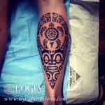 Tatuajes de brazaletes maoríes