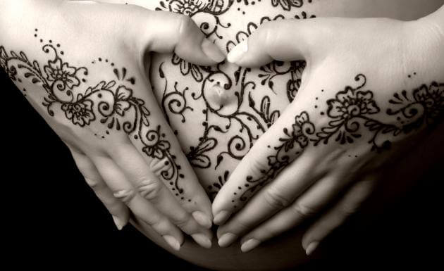 Tatuajes de henna para embarazadas