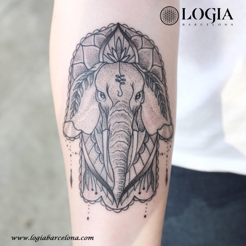 Elefante hindú tatuaje logia barcelona