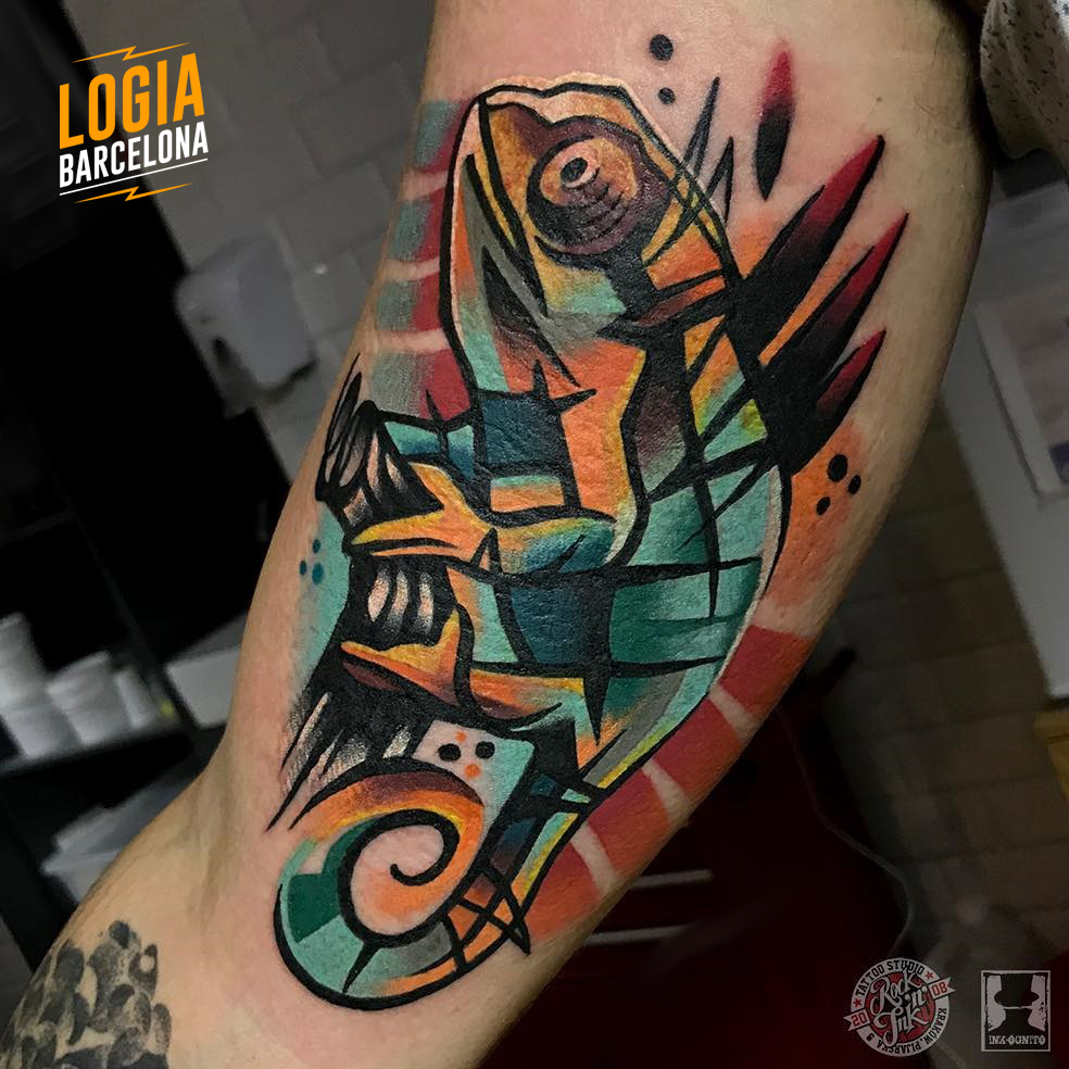 Tatuaje de Camaleones Newschool Tomek Kolucki Logia Barcelona