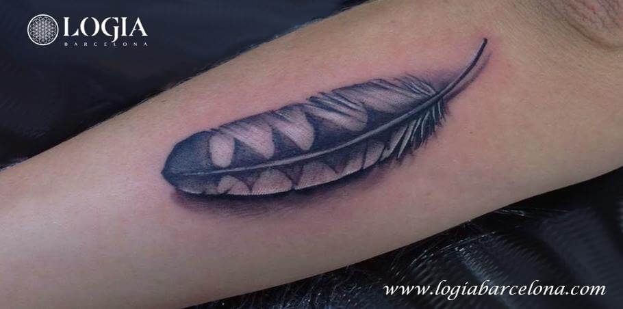 Tatuajes plumas | Tatuajes Logia