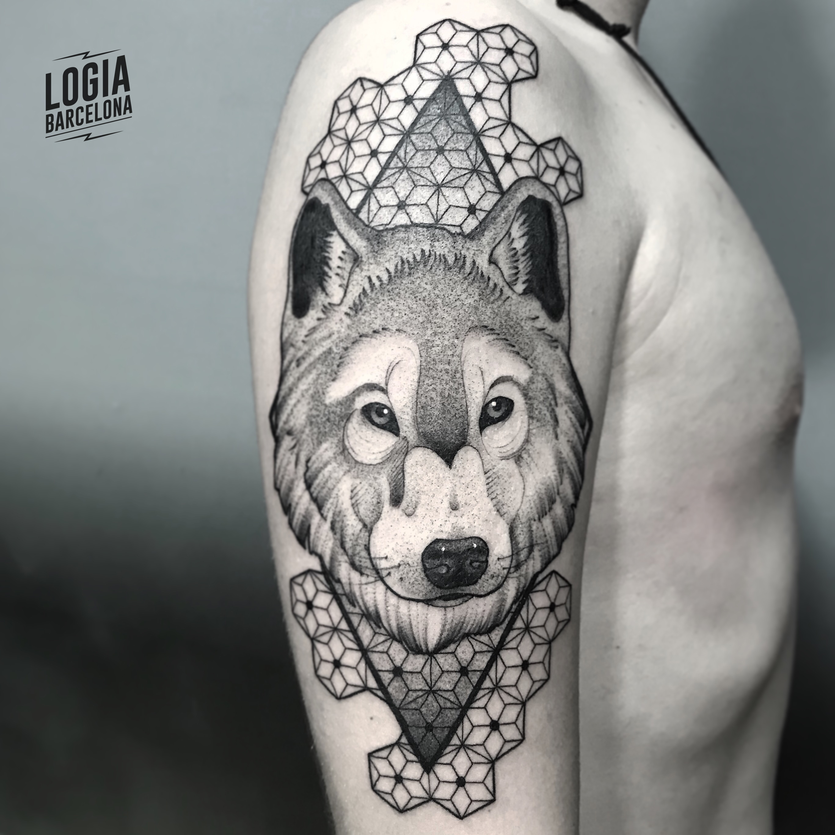 Salvajes y únicos: Tatuajes de lobos | Logia Tattoo Barcelona