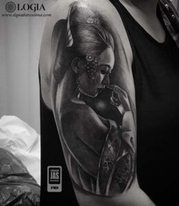 tatuajes cara de mujer brazo geisha logia barcelona jas