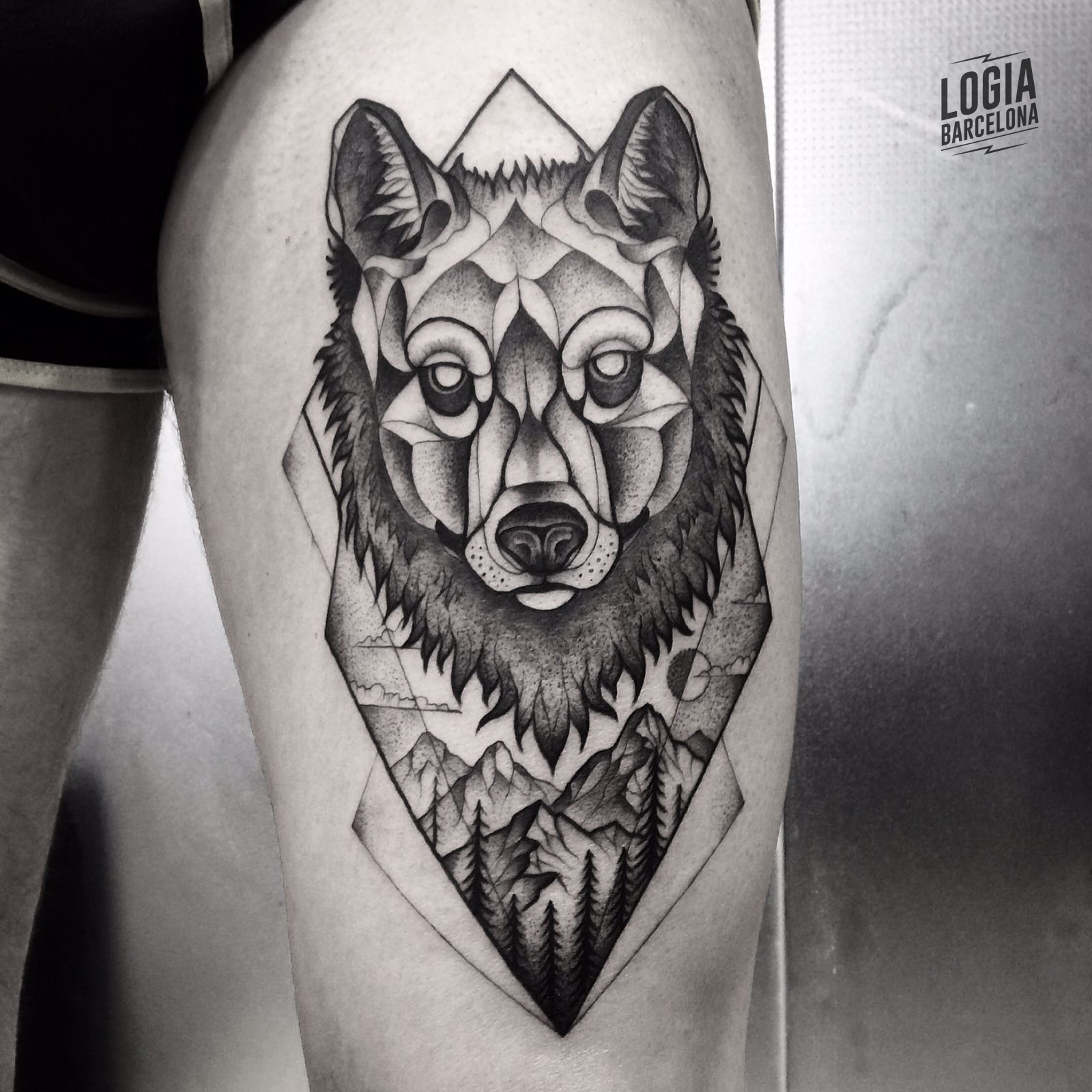 Salvajes y únicos: Tatuajes de lobos | Logia Tattoo Barcelona