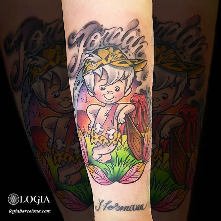 tatuaje color antebrazo picapiedra logia barcelona gianluca modesti