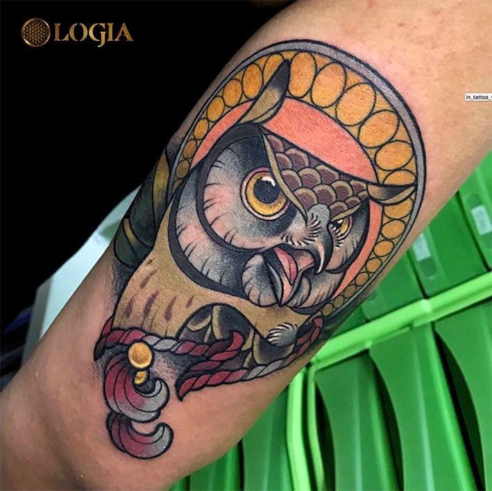 tatuaje antebrazo buho logia barcelona egidio aldo