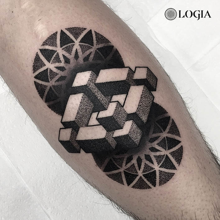 tatuaje geometria brazo logia barcelona dylan sutton