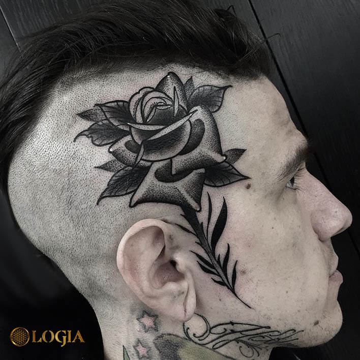 tatuajes de rosas para hombres