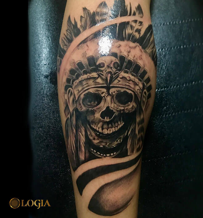 tatuaje antebrazo calavera logia barcelona Annie Blesok