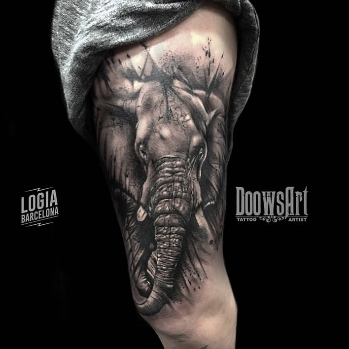 tatuaje elefante en la pierna Doows Logia Barcelona