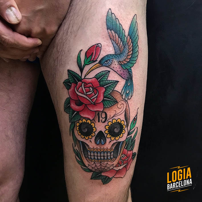tatuaje calavera en la pierna Franki logia barcelona