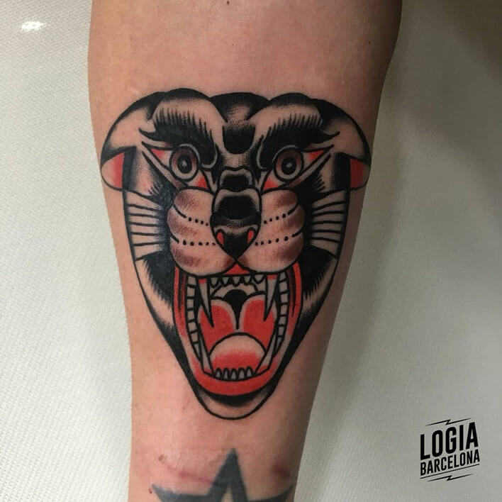 tatuaje brazo pantera logia barcelona julio herrero