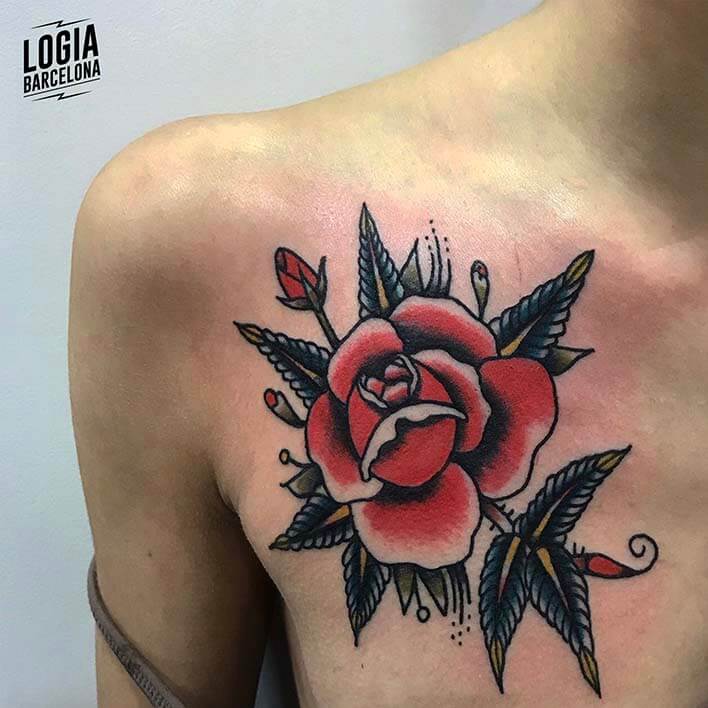 tatuaje de rosas rojas tradi