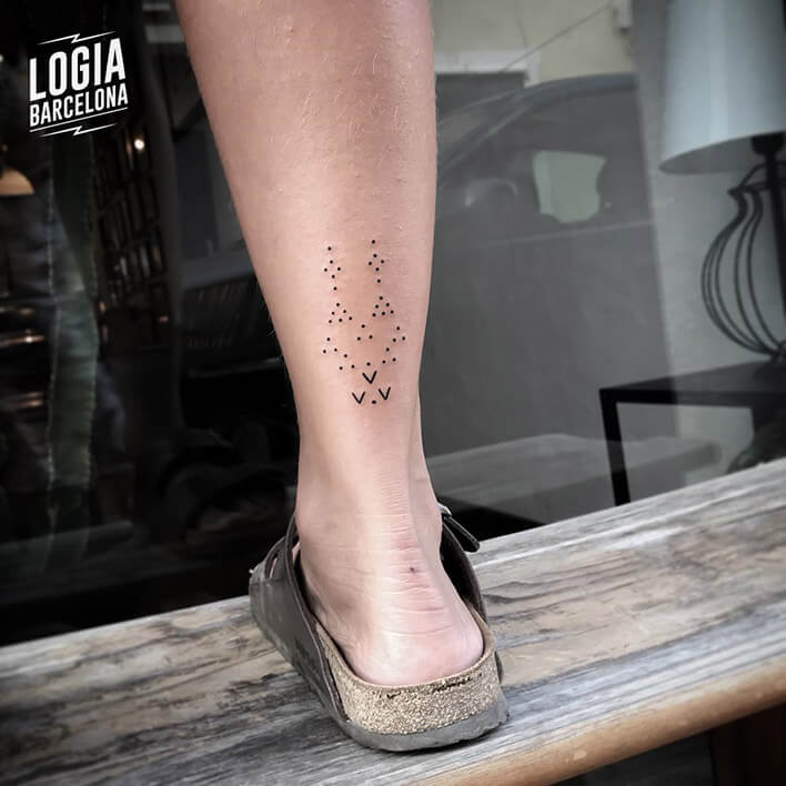 Tatuajes en el tobillo para lucir en verano | Logia Tattoo Barcelona