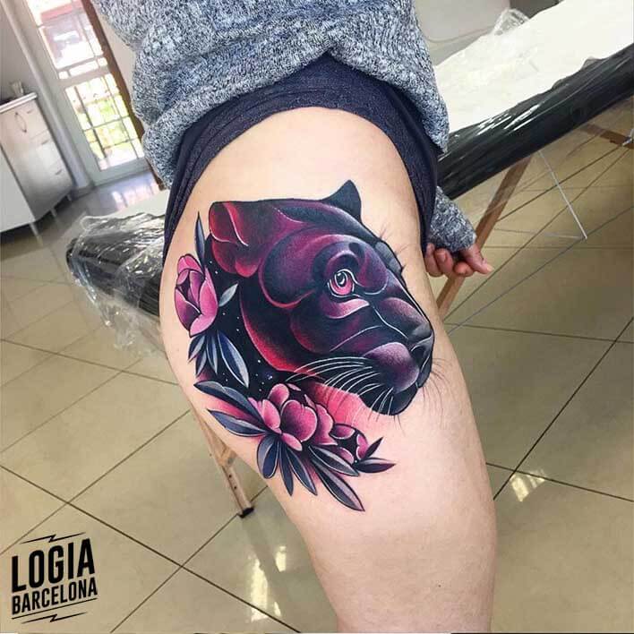 tattoo pantera sobre estrias Nastia Logia Barcelona