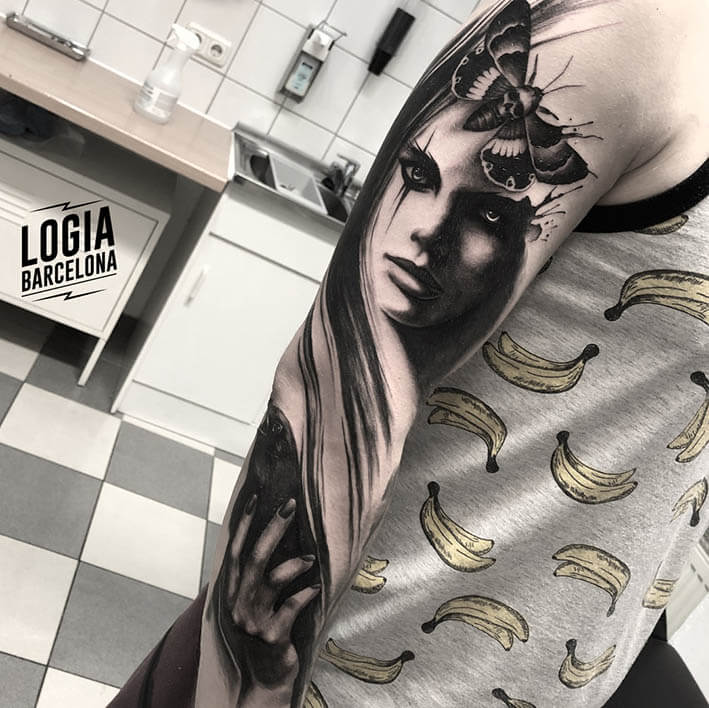 tatuaje mariposa y retrato Logia Barcelona tatuador Jas