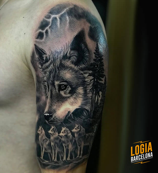 tatuaje lobo realista tatuador Eduar Cardona Logia Barcelona