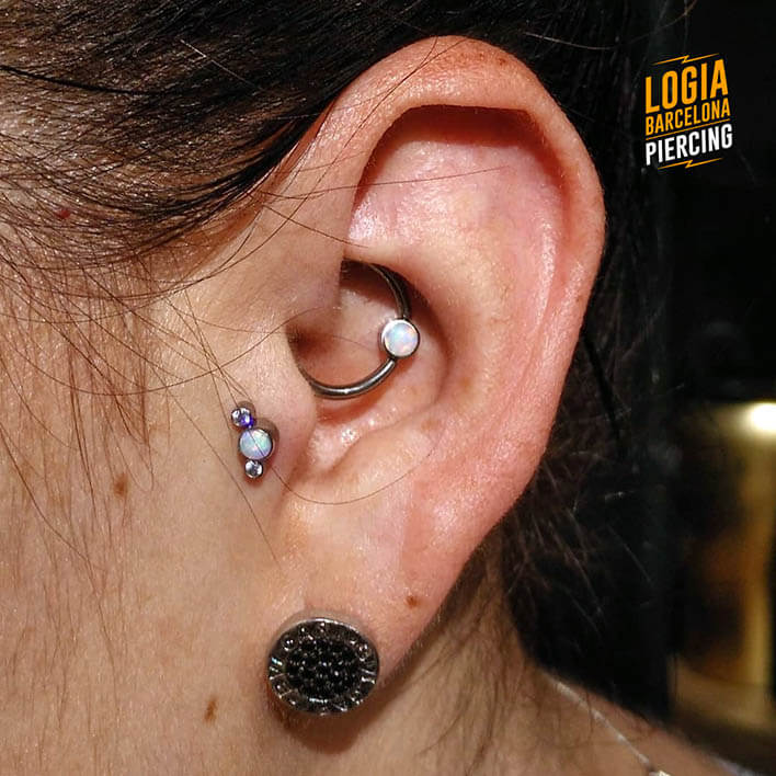 Alérgico Plata reloj Características del piercing tragus | Logia Barcelona Piercing & Tattoo