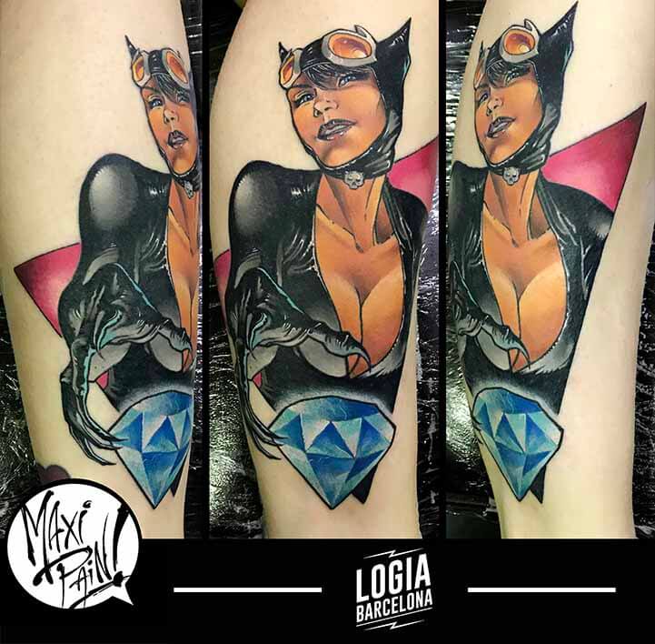 tatuaje_catwoman_pierna_maxi_paint_logia_barcelona