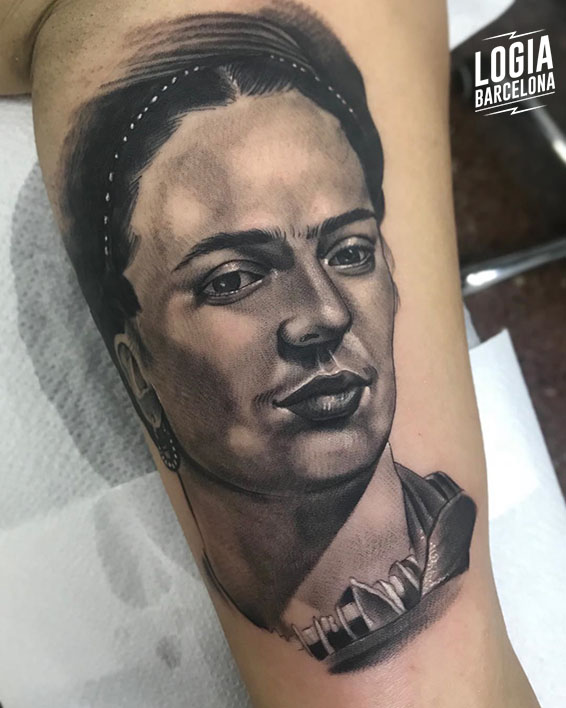 Frida Kahlo portrait Logia Barcelona