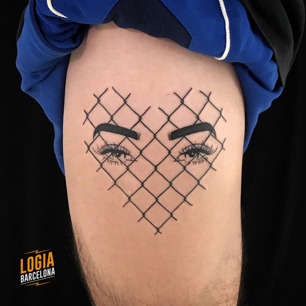 tatuaje-minimalista-corazon-alambre-ojos-parne-luck-logia-barcelona