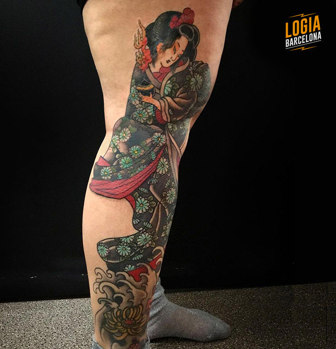 Tatuajes de Geishas Japones Pierna Lelectric Logia Barcelona