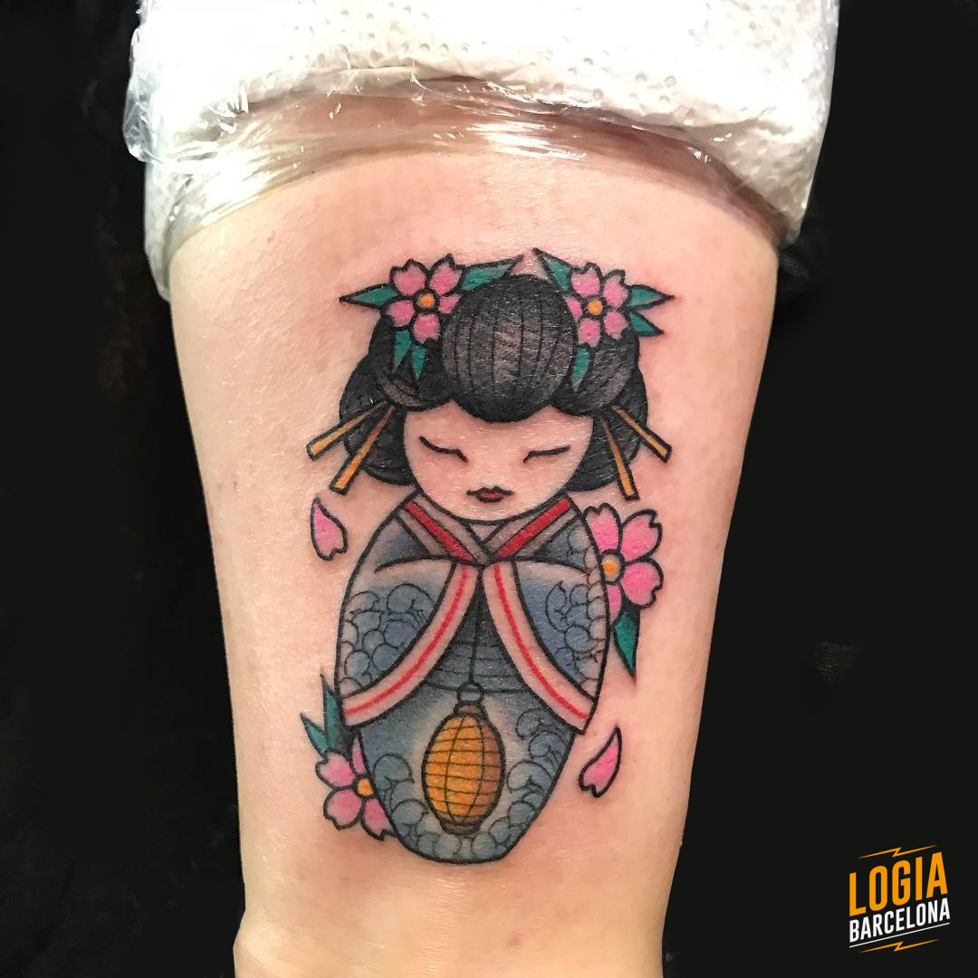 Tatuajes de Geishas con flores de cerezo Laia Desole Logia Barcelona