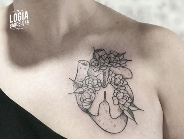 Tatuajes cerca del corazón