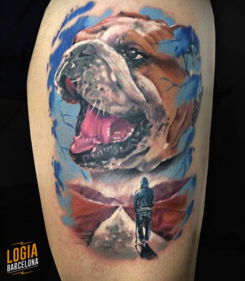 Tatuaje bulldog perro realista Logia Barcelona