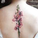 Tatuaje lirio | Logia Tattoo Barcelona