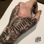 Tatuajes con la letra A