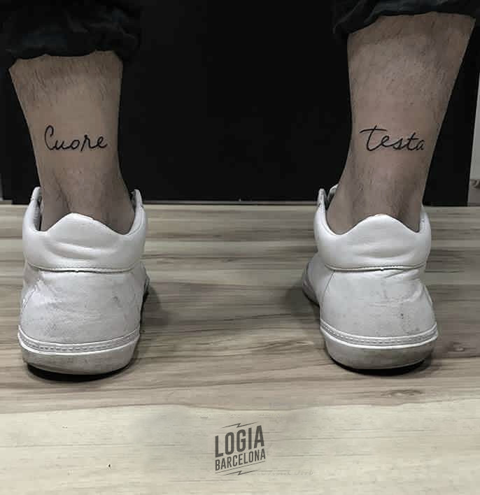 tatuaje lettering hombre cuore testa tobillo walk in - Logia Tattoo