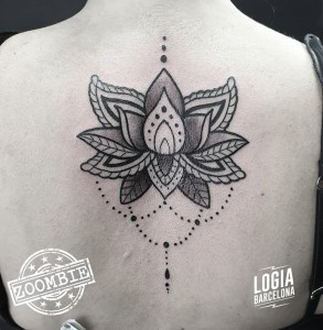 flor de loto tatuaje mandala - Logia Barcelona