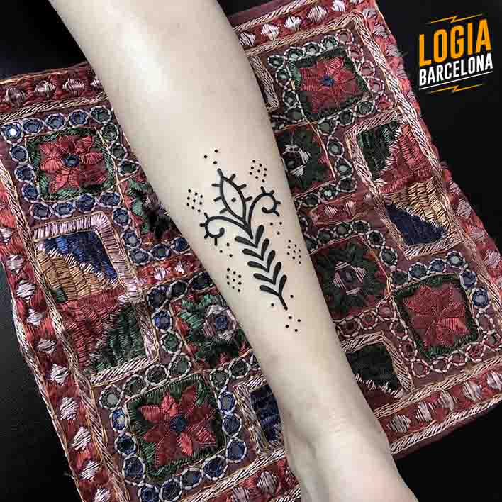 Tatuatges Petits Logia Tattoo