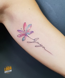 Tatuaje walk in flor - Logia Barcelona