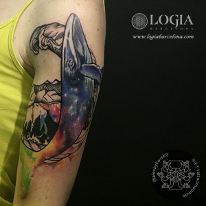 Tatuaje-brazo-ballena-logia-barcelona-Alex       