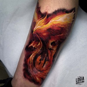 tatuaje_brazo_ave_fenix_logiabarcelona_davids