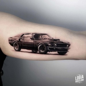 tatuaje_brazo_coche_logiabarcelona_davids