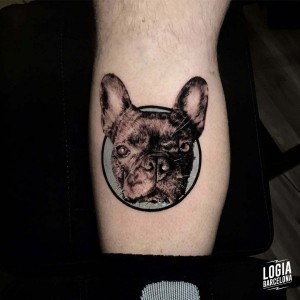 tatuaje_pierna_perro_logiabarcelona_davids 