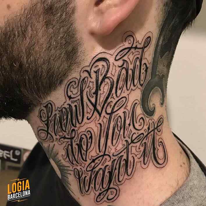 tatuaje lettering frase cuello logia barcelona