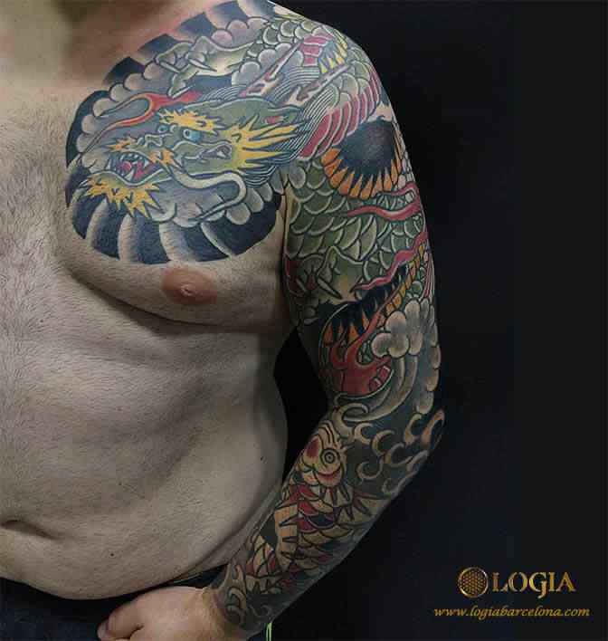 tatuaje japones dragon pectoral logia barcelona 