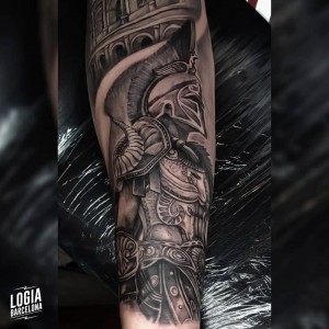 tatuaje_brazo_legionario_romano_logiabarcelona_henrique