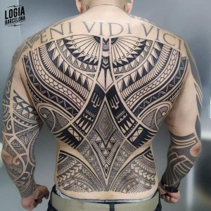 tatuaje_espalda_maori_logiabarcelona_henrique